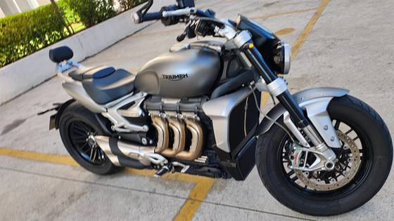 TRIUMPH ROCKET III R TRIUMPH ROCKET III R